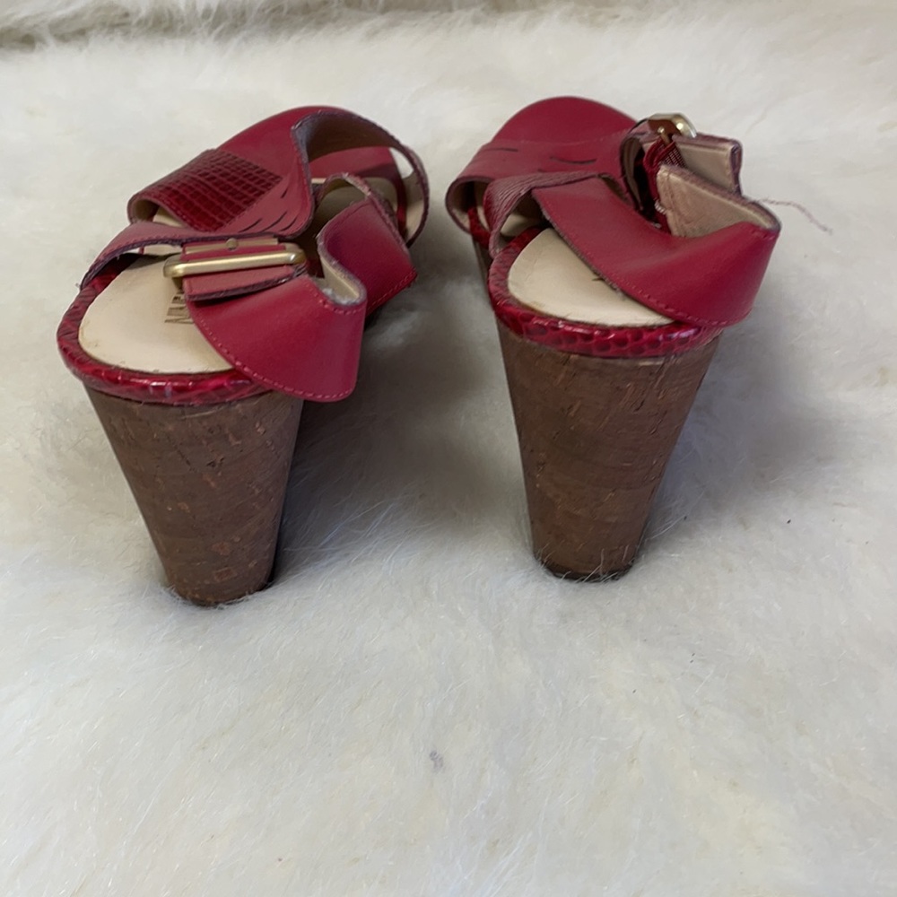 Ruby Red Wedges And Very Light Weight. - image 3